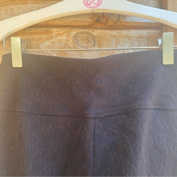 Ruby Ribbon Textured Pants - Picture 5 of 5